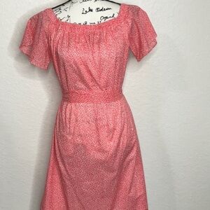 68- Michael KORS NWT Coral & White Floral Short Sleeve Belted Dress. Size Small.